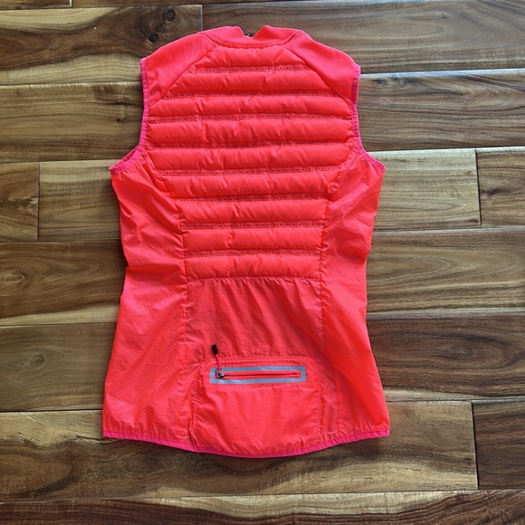 Nike zip up down grater running vest. XS - Picture 3 of 5